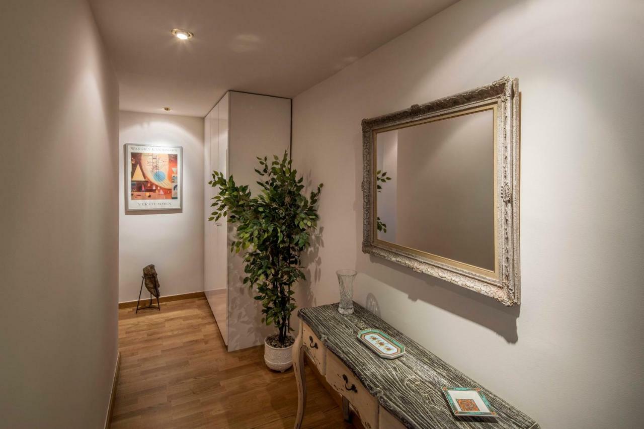 Appartamento Ático con gran terraza en el corazón de Girona Esterno foto